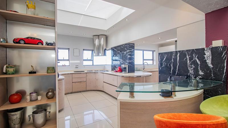6 Bedroom Property for Sale in Dana Bay Western Cape
